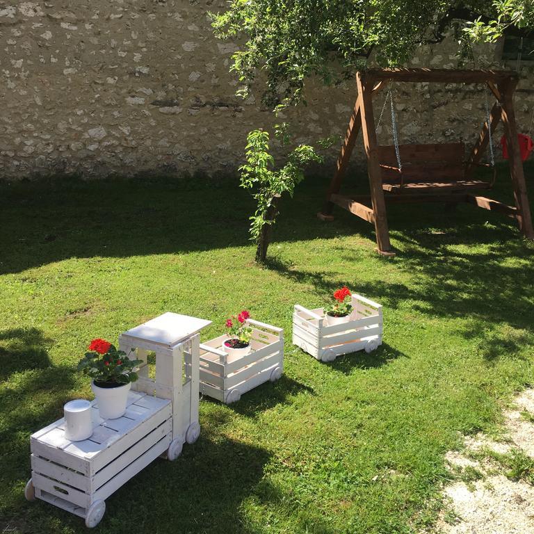 Liliom Vendégház Bakonybél Esterno foto