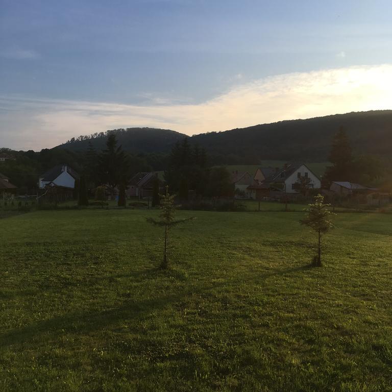 Liliom Vendégház Bakonybél Esterno foto
